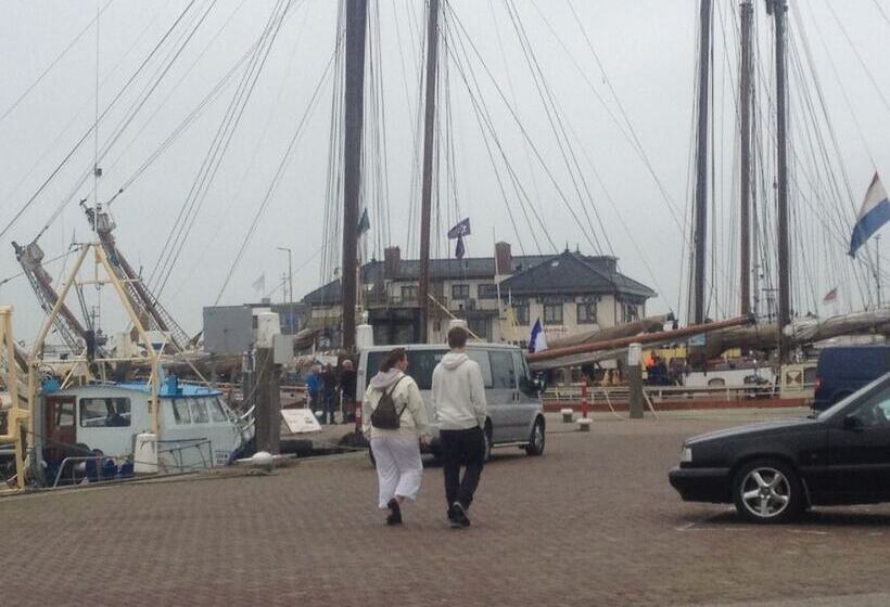 Havenhotel At Sea Texel