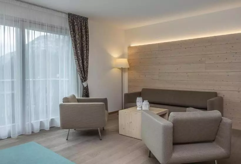 Отель Alpenresort Belvedere