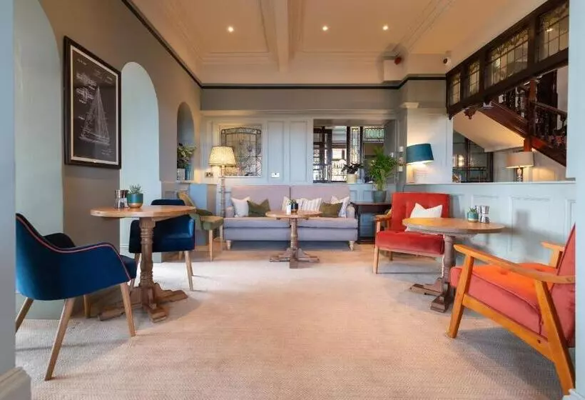 בית מלון כפרי Cliftonville