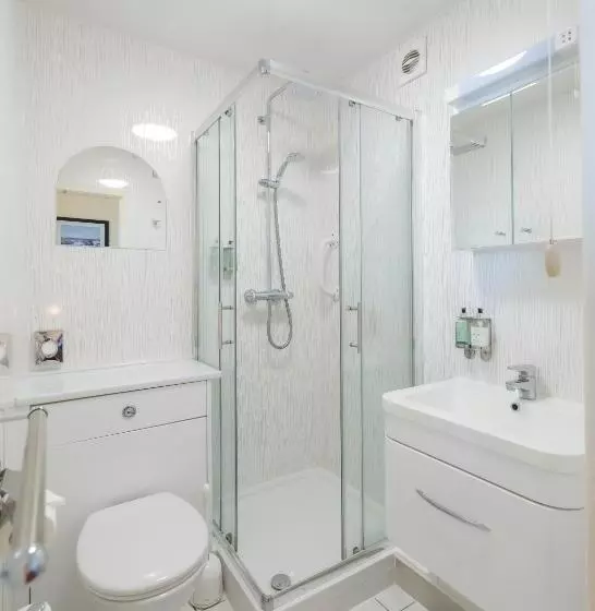 בית מלון כפרי Cliftonville