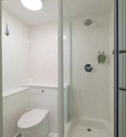 בית מלון כפרי Cliftonville