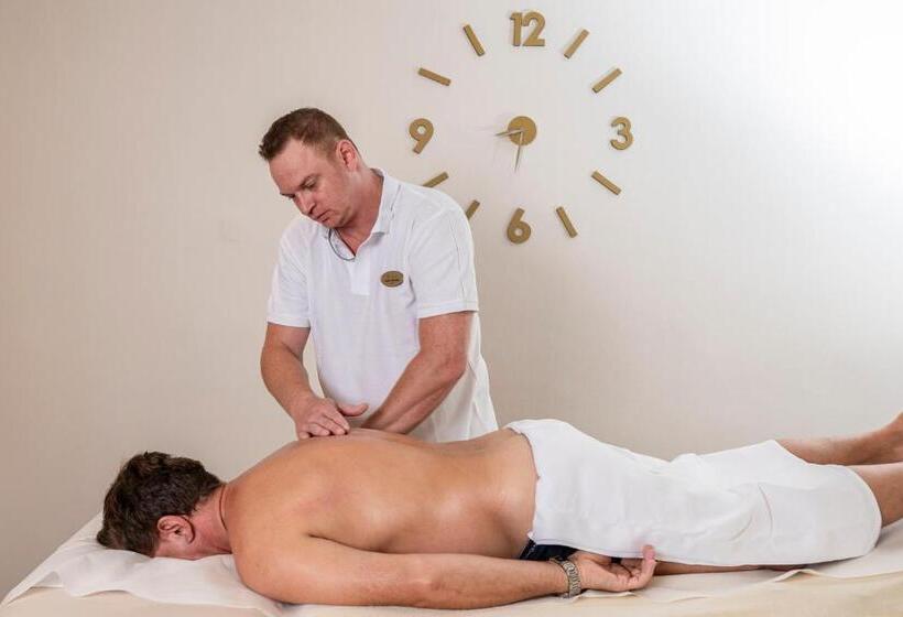 Отель Complex Curie