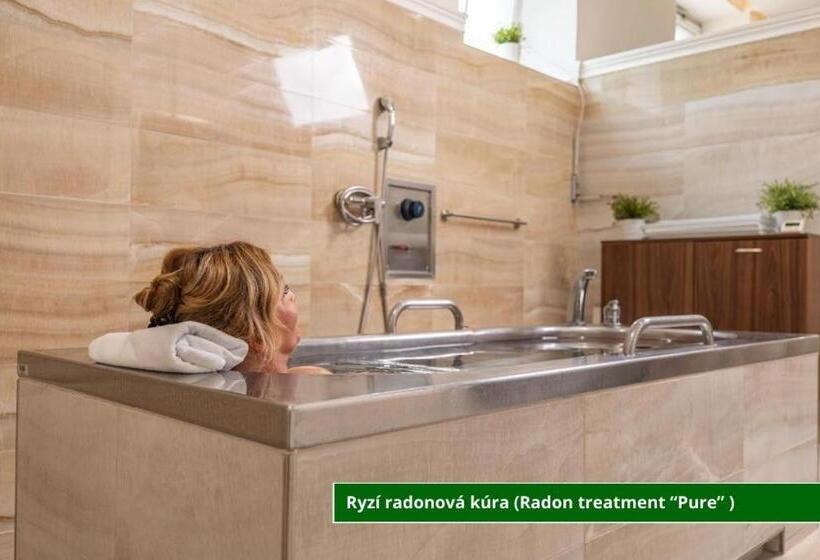 Отель Complex Curie