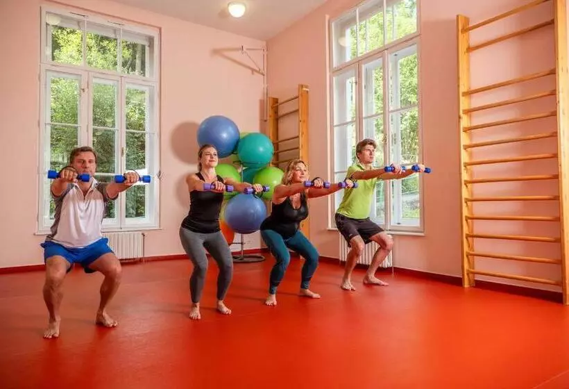 هتل Complex Curie