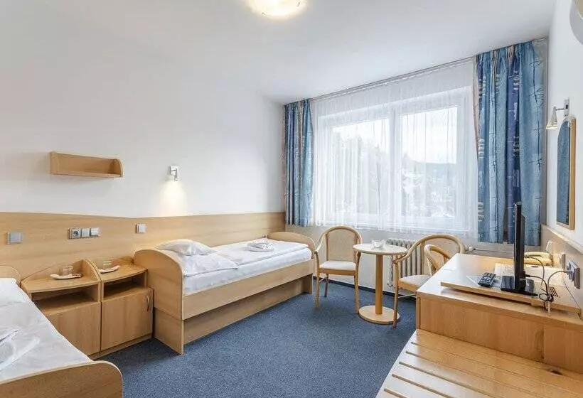 هتل Complex Curie