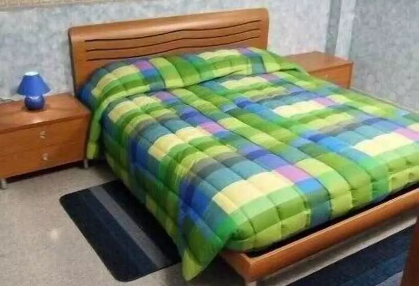 Отель Food & Drink