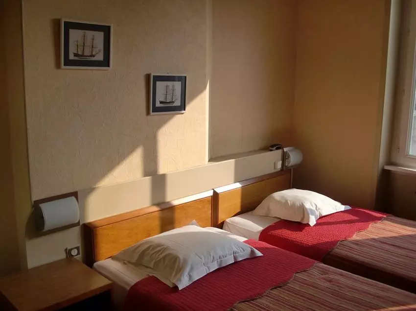 هتل Hôtel Le Régent