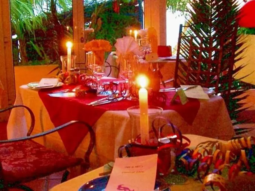 Inn & Art Cottage