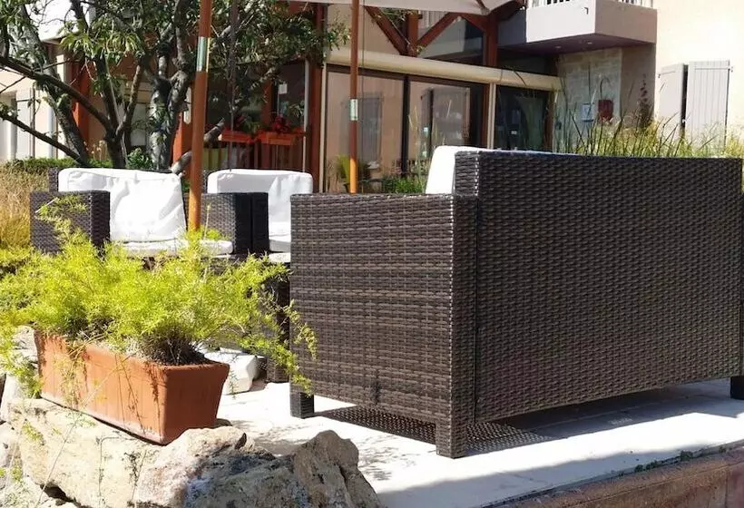 Logis Hotel Des Grands Vins