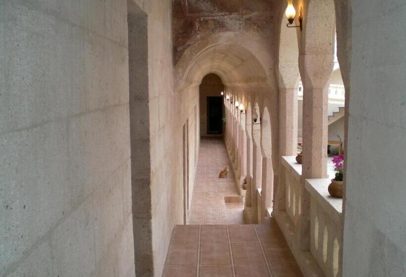 هتل Nature Park Cave