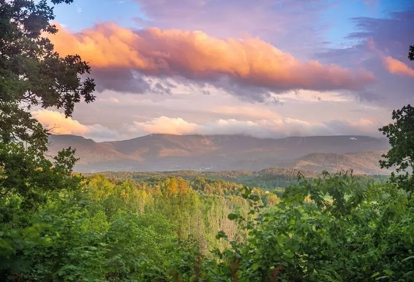 בית מלון כפרי Pałac Paulinum