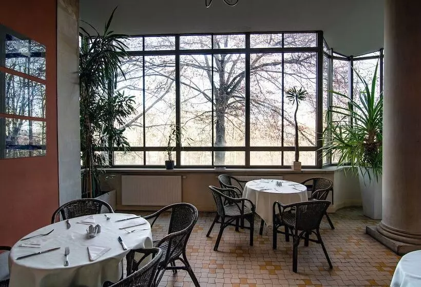 בית מלון כפרי Pałac Paulinum