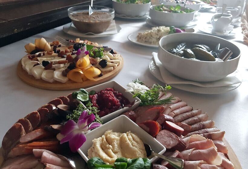 ホテル Pałac Paulinum