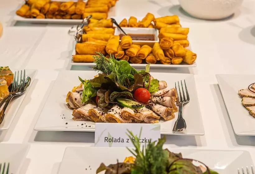 בית מלון כפרי Pałac Paulinum