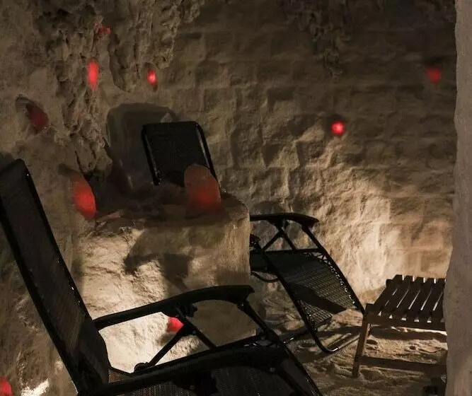 בית מלון כפרי Pałac Paulinum