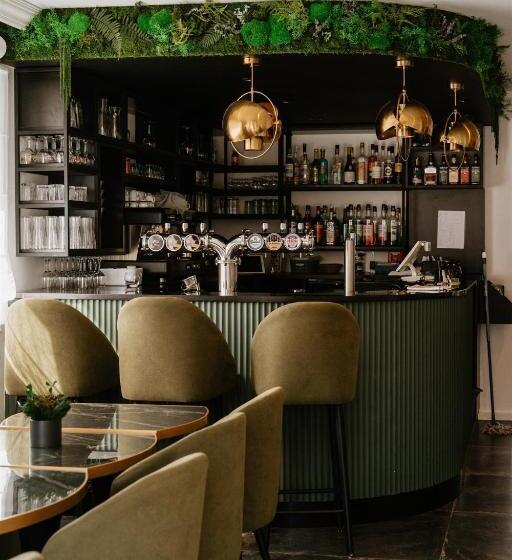 Отель Restaurant La Caborne