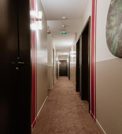 Отель Restaurant La Caborne