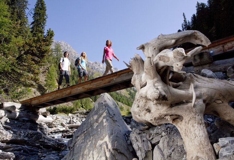 Schloss Hotel & Spa Pontresina