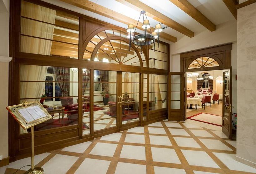 Schloss Hotel & Spa Pontresina