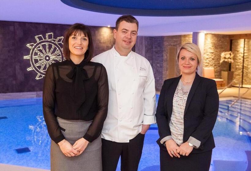 Отель Spa Restaurant Domaine Du Moulin