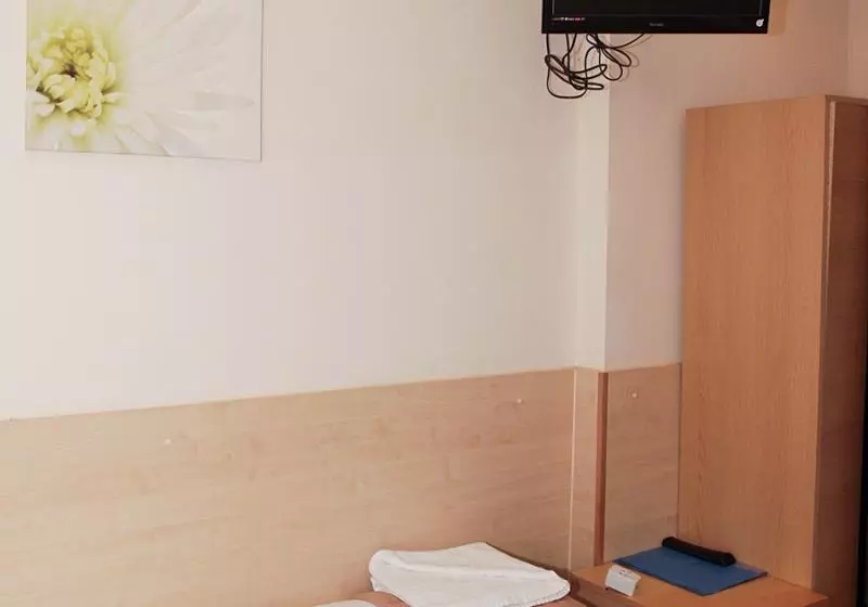 ホテル Tony S House