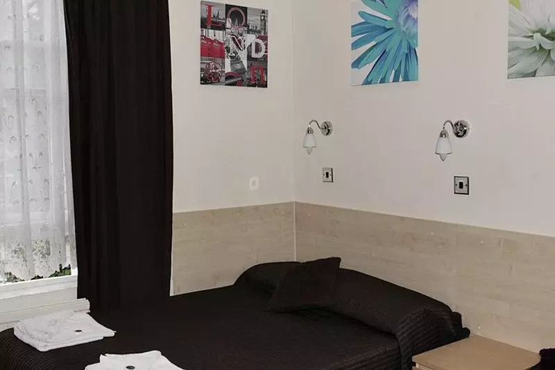 ホテル Tony S House