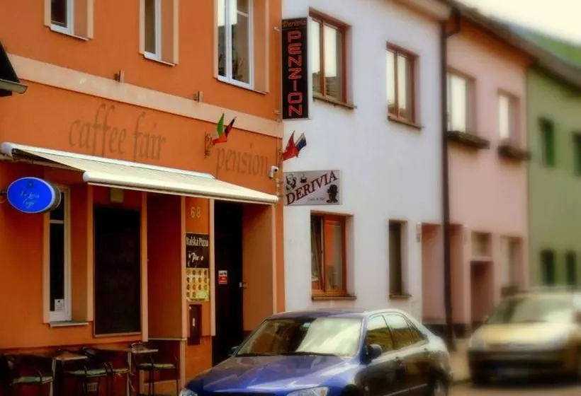 פנסיון Penzion Derivia