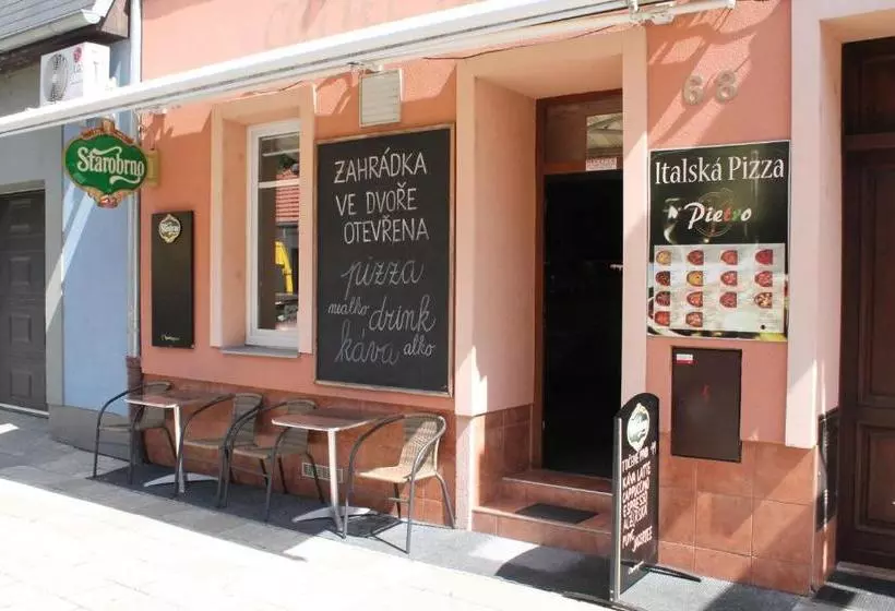 פנסיון Penzion Derivia