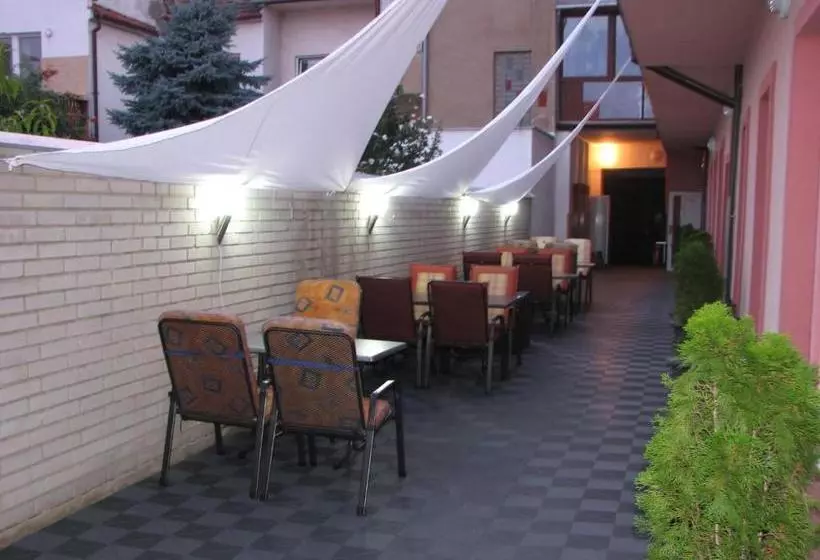 פנסיון Penzion Derivia