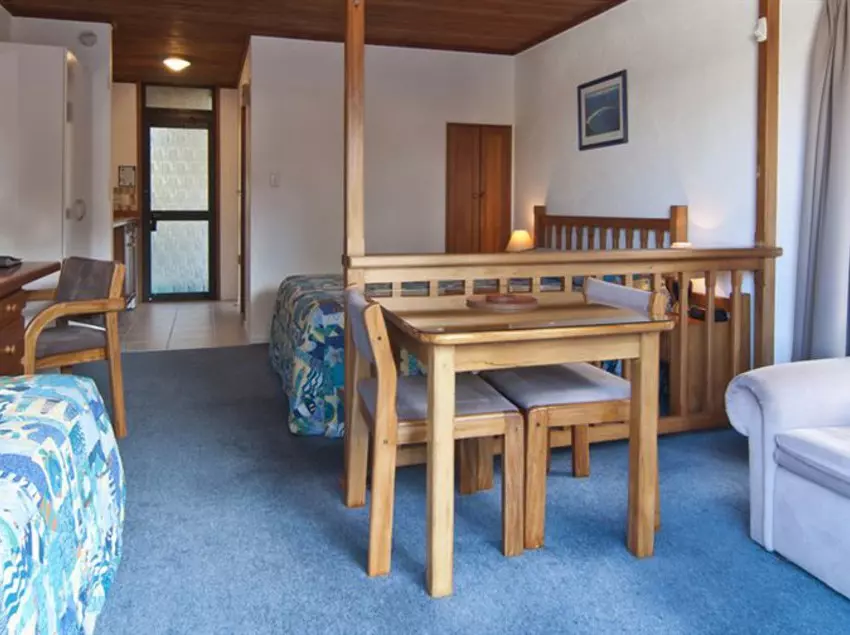 Swiss Chalet Lodge Motel