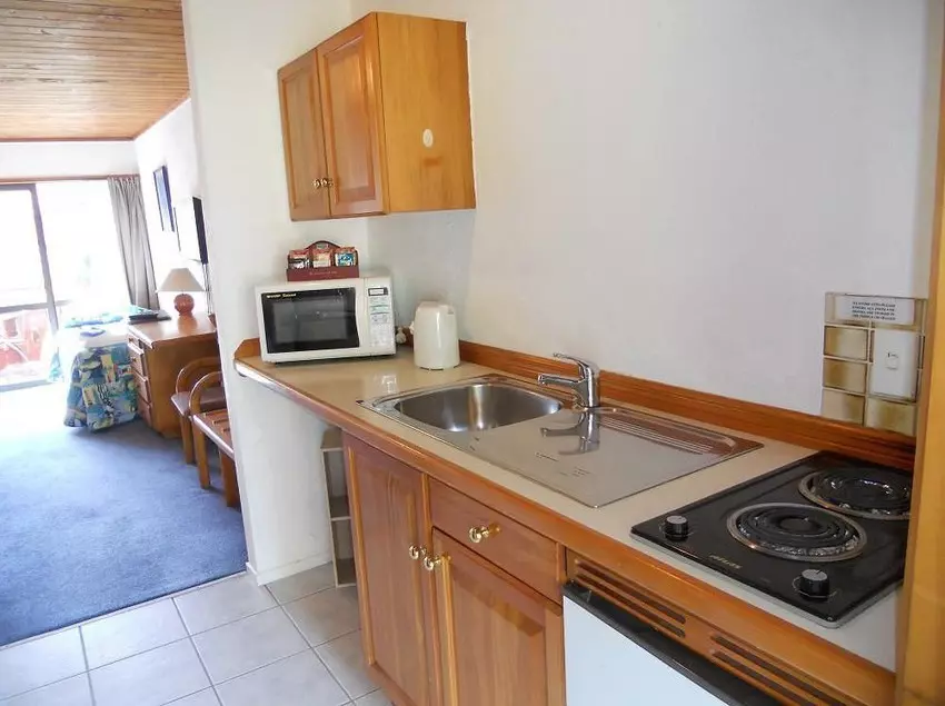 Swiss Chalet Lodge Motel
