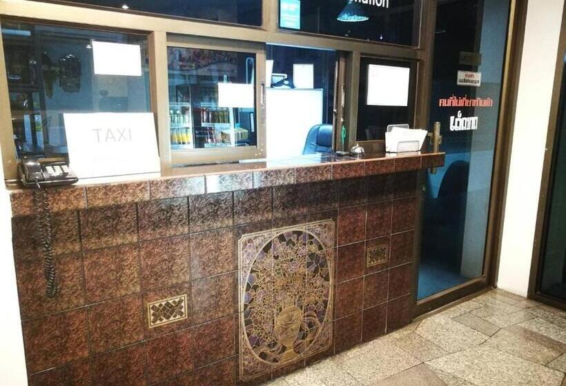 هاستل Duangdren Apartment