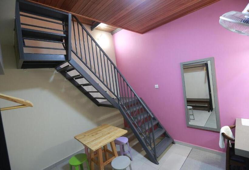 בית מלון כפרי Pantai Regal Boutique