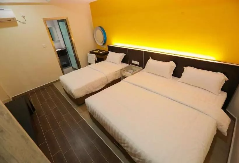 Hotelli Pantai Regal Boutique