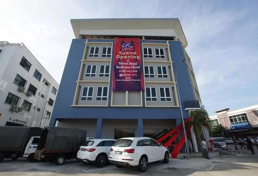 Hotelli Pantai Regal Boutique