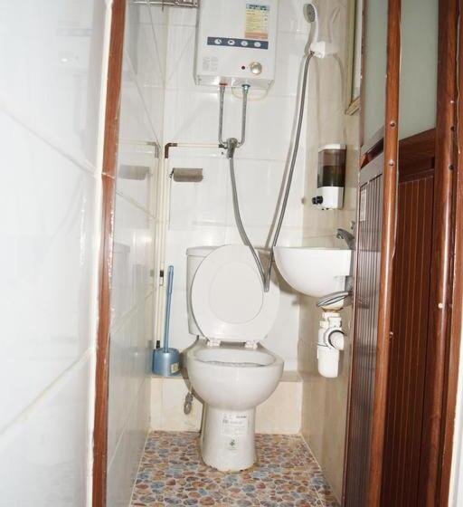 پانسیون Pay Less Guesthouse