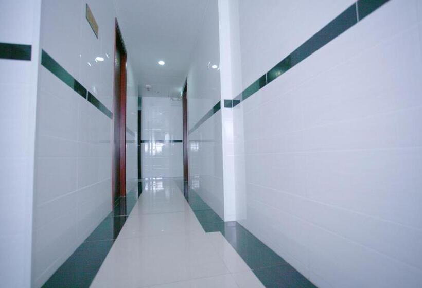 پانسیون Pay Less Guesthouse