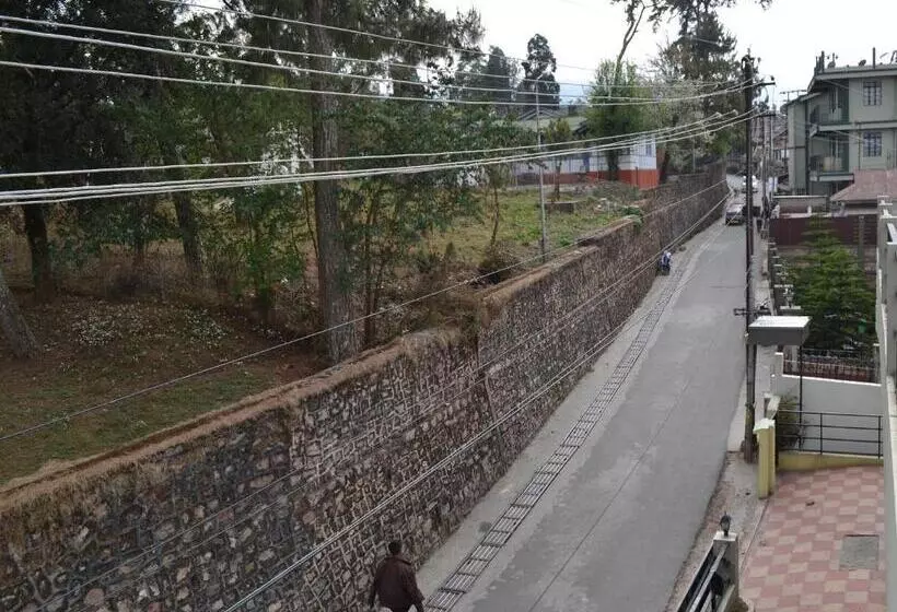 ペンション The Shillong Hills Guest House