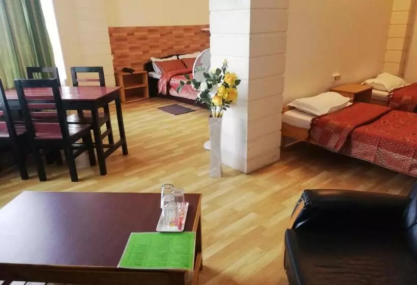 ペンション The Shillong Hills Guest House
