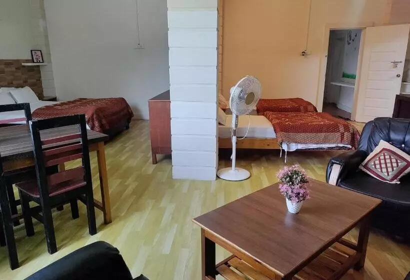 ペンション The Shillong Hills Guest House