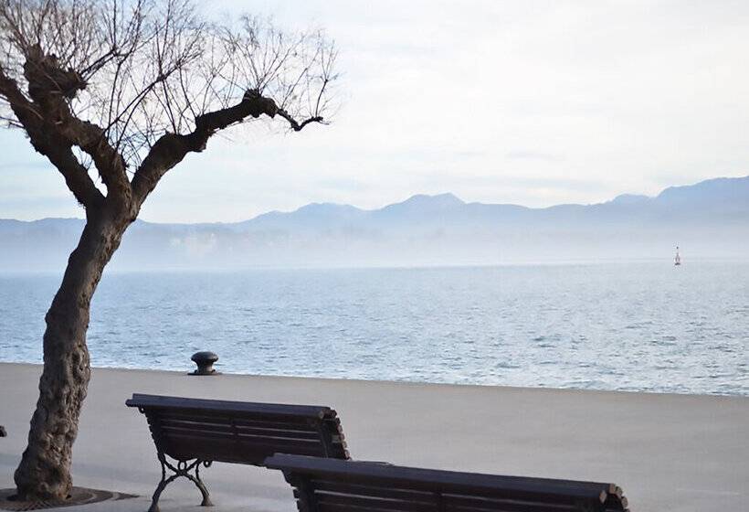 Apartamentos Santander Maliaño Suites 3000