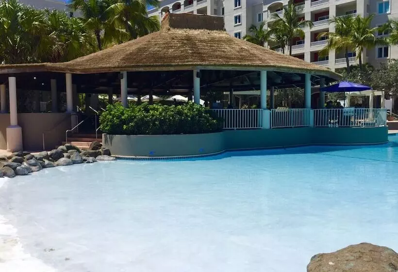 هتل Aquarius Vacation Club At Dorado Del Mar