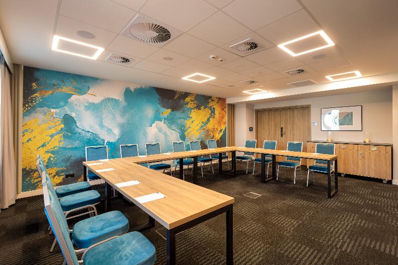 Отель Hampton By Hilton Bialystok