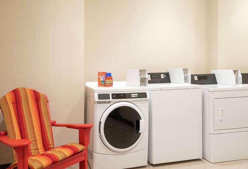 Отель Home2 Suites By Hilton Woodland Hills