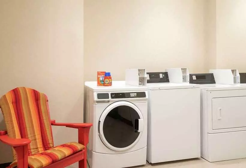 ホテル Home2 Suites By Hilton Woodland Hills