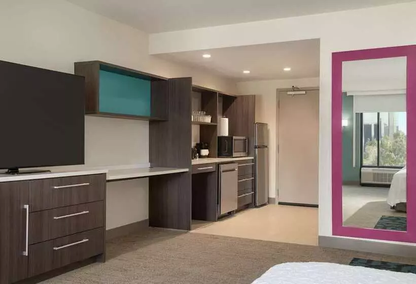 ホテル Home2 Suites By Hilton Woodland Hills