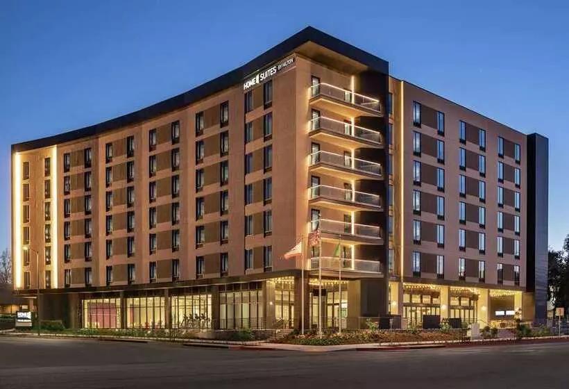 ホテル Home2 Suites By Hilton Woodland Hills