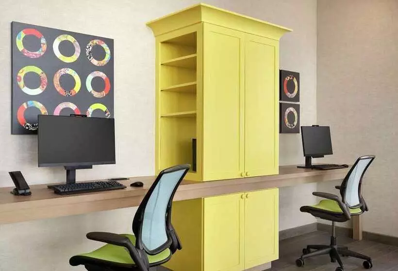 ホテル Home2 Suites By Hilton Woodland Hills