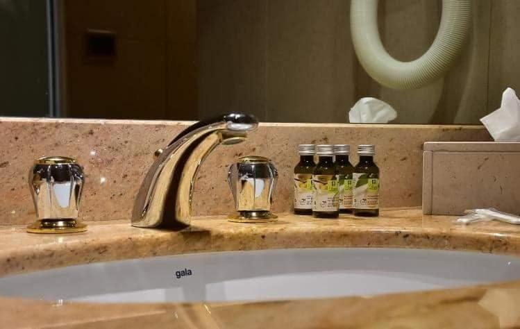 فندق Logis L Auberge   Maison Glenn Anna