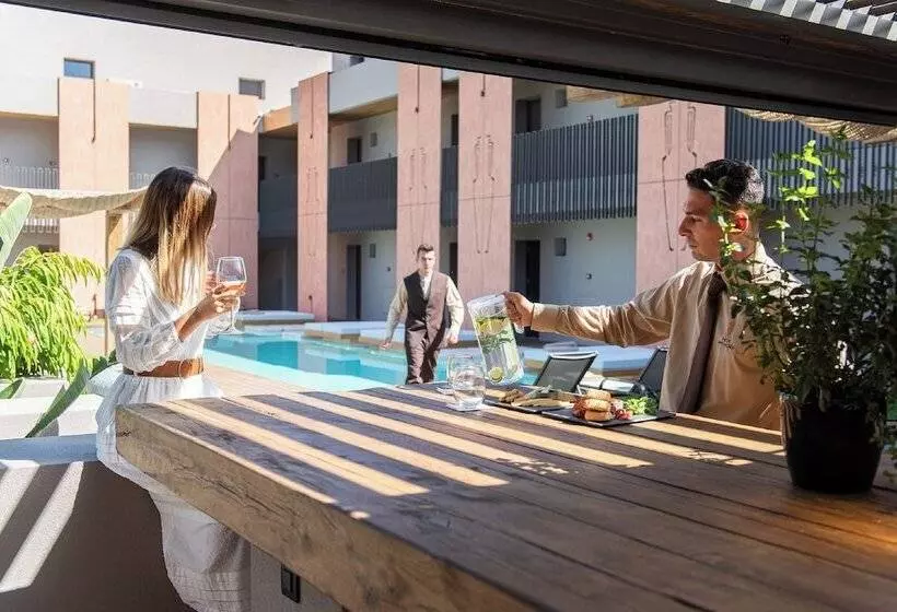 Pilot Amphora Boutique Hotel Adults Only